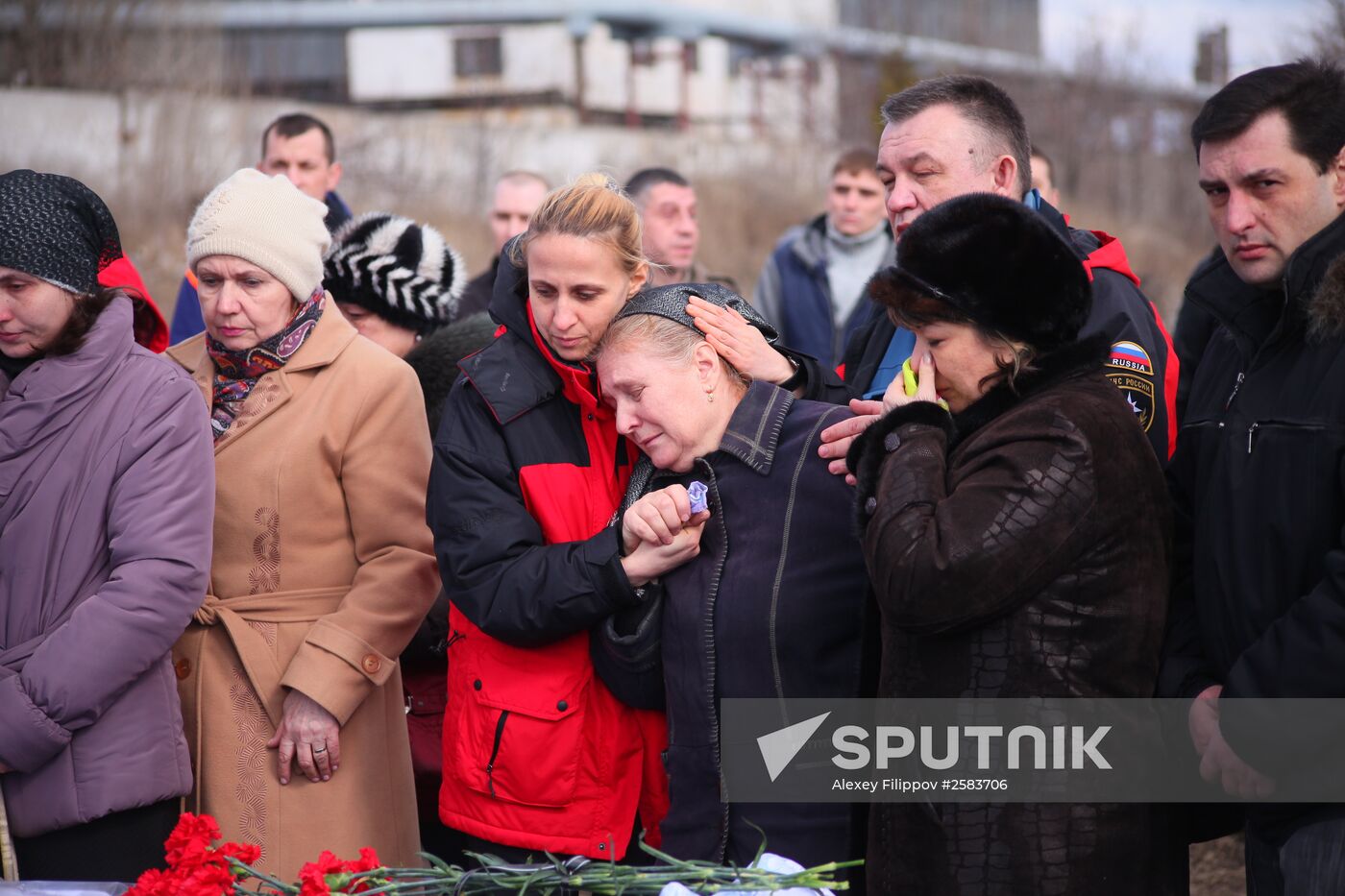 Miners who died in Zasyadko coal mine blast are buried in Donetsk