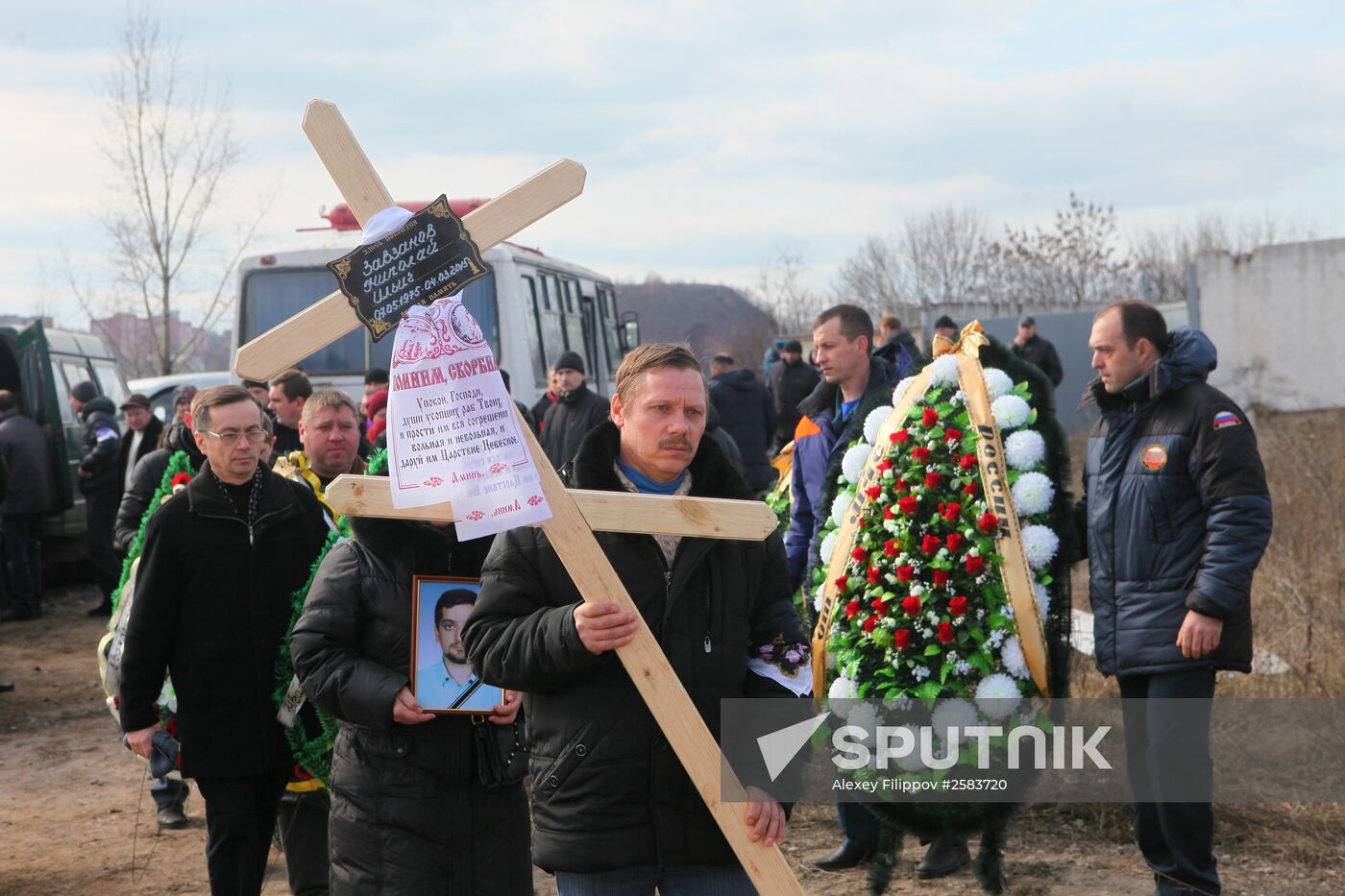 Miners who died in Zasyadko coal mine blast are buried in Donetsk