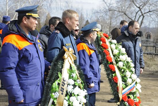 Miners who died in Zasyadko coal mine blast are buried in Donetsk