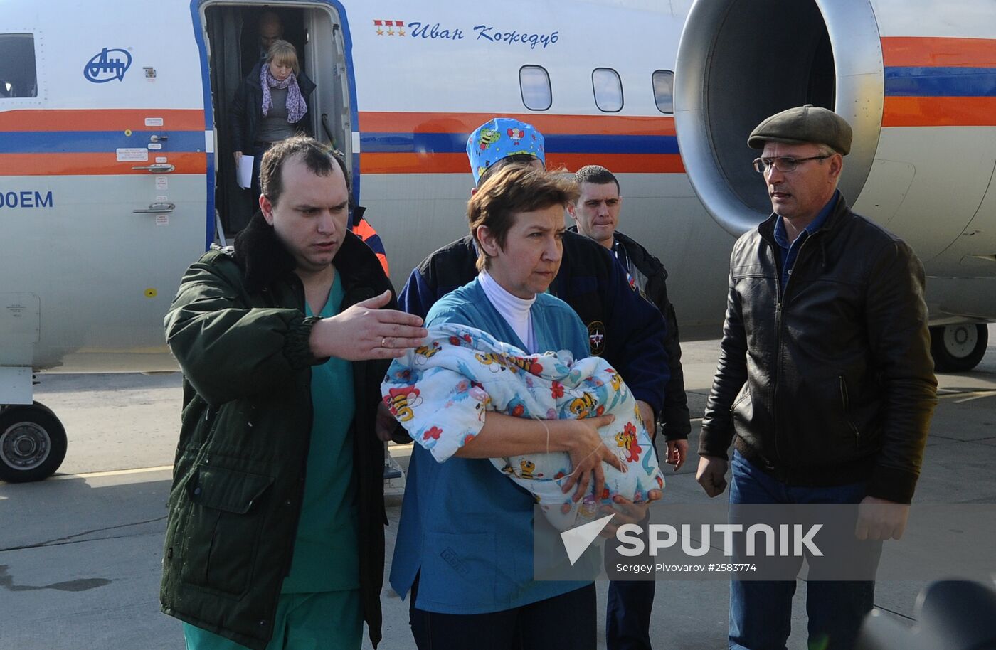 Emergencies Ministry charter plane delivers cured Donbas children to Rostov-on-Don