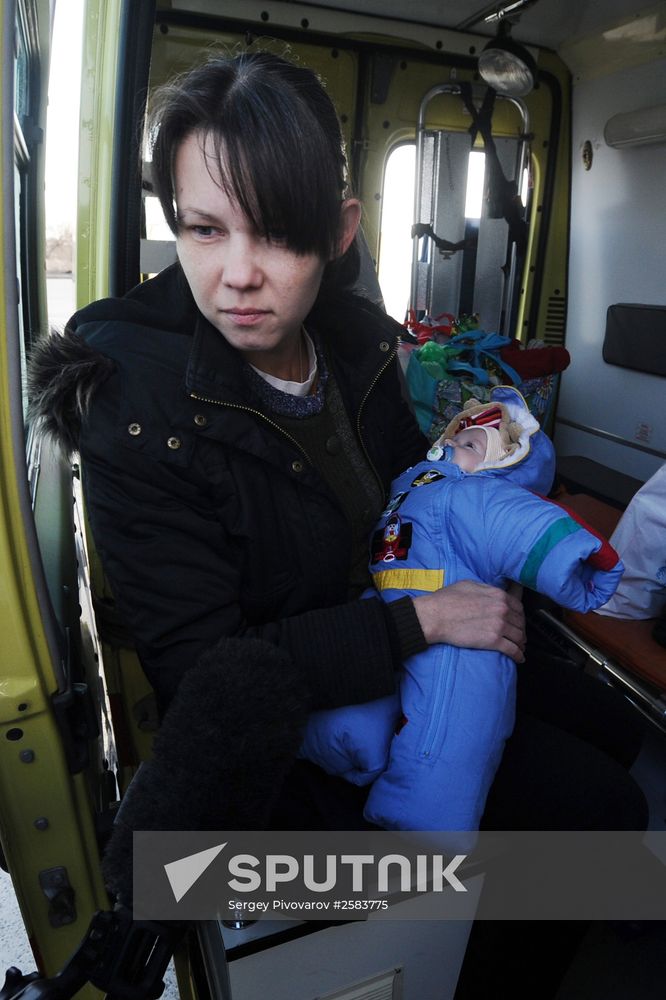 Emergencies Ministry charter plane delivers cured Donbas children to Rostov-on-Don