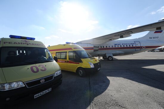 Emergencies Ministry charter plane delivers cured Donbas children to Rostov-on-Don