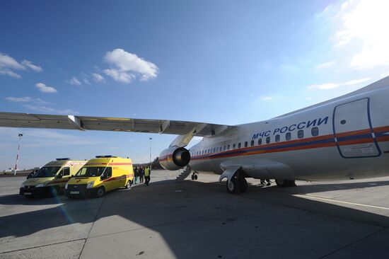 Emergencies Ministry charter plane delivers cured Donbas children to Rostov-on-Don