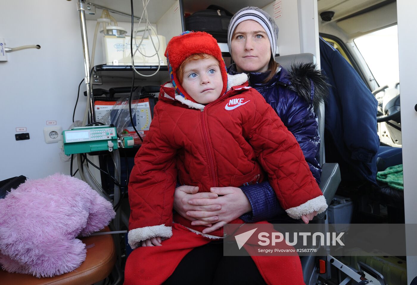 Emergencies Ministry charter plane delivers cured Donbas children to Rostov-on-Don