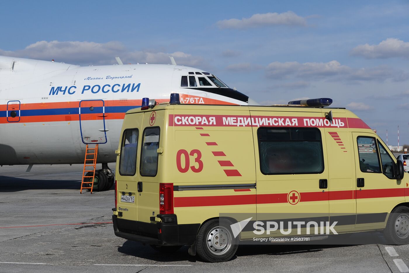 Emergencies Ministry charter plane delivers cured Donbas children to Rostov-on-Don