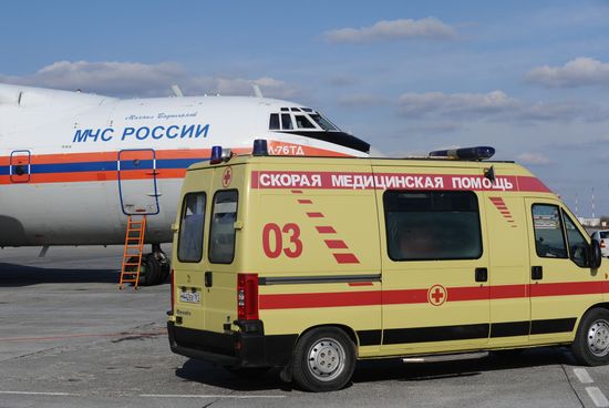 Emergencies Ministry charter plane delivers cured Donbas children to Rostov-on-Don