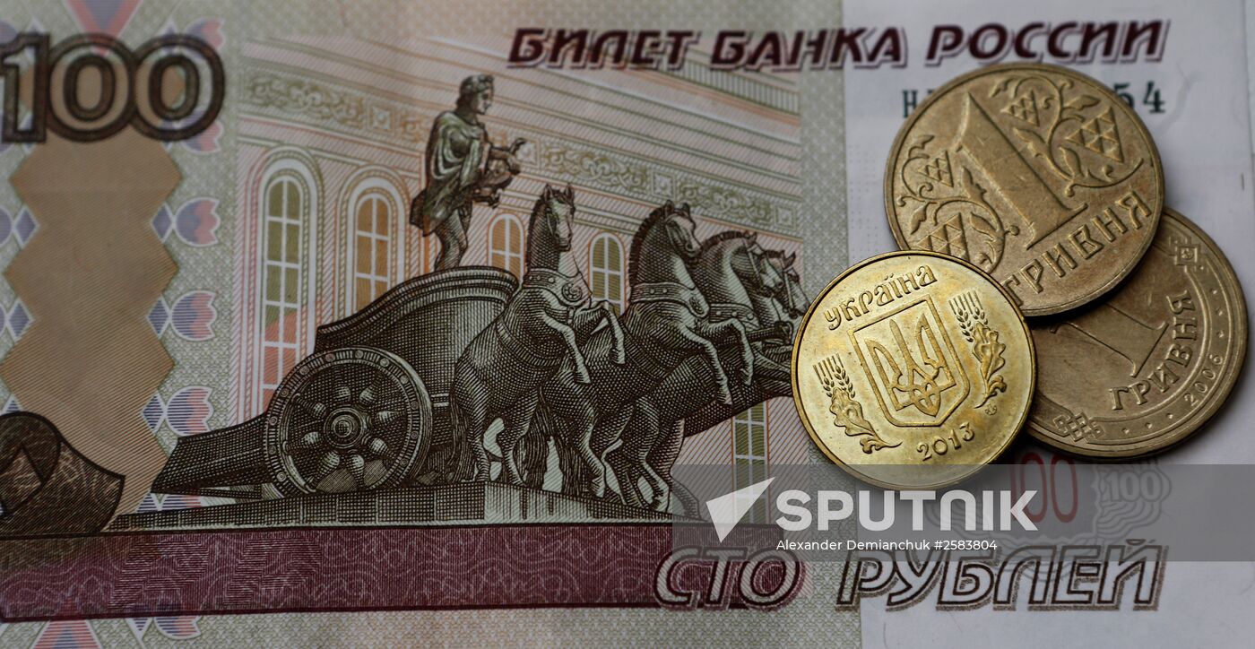 Russian and Ukrainian bills and coins