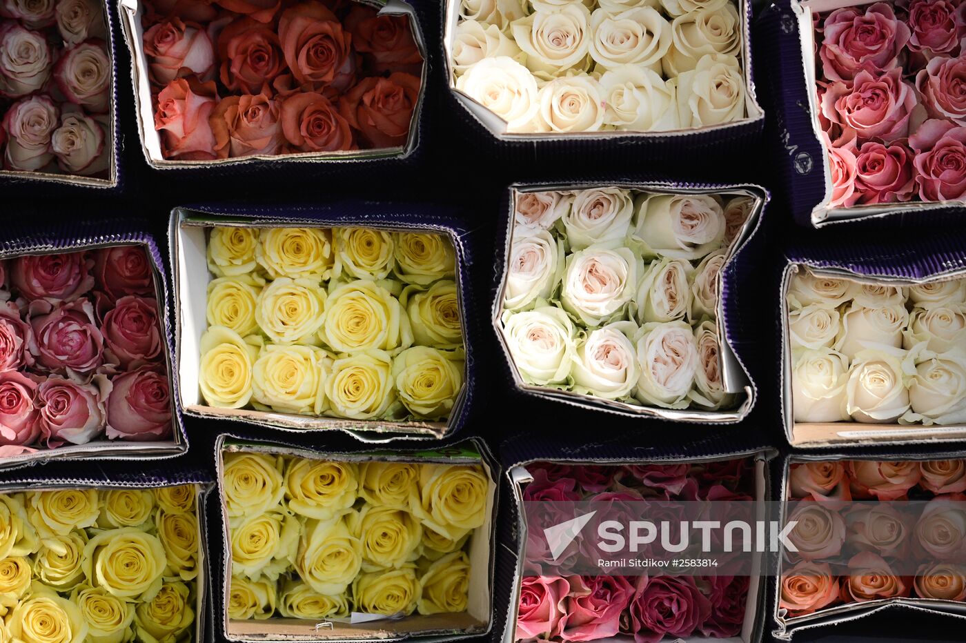 Selling flowers on eve of March 8