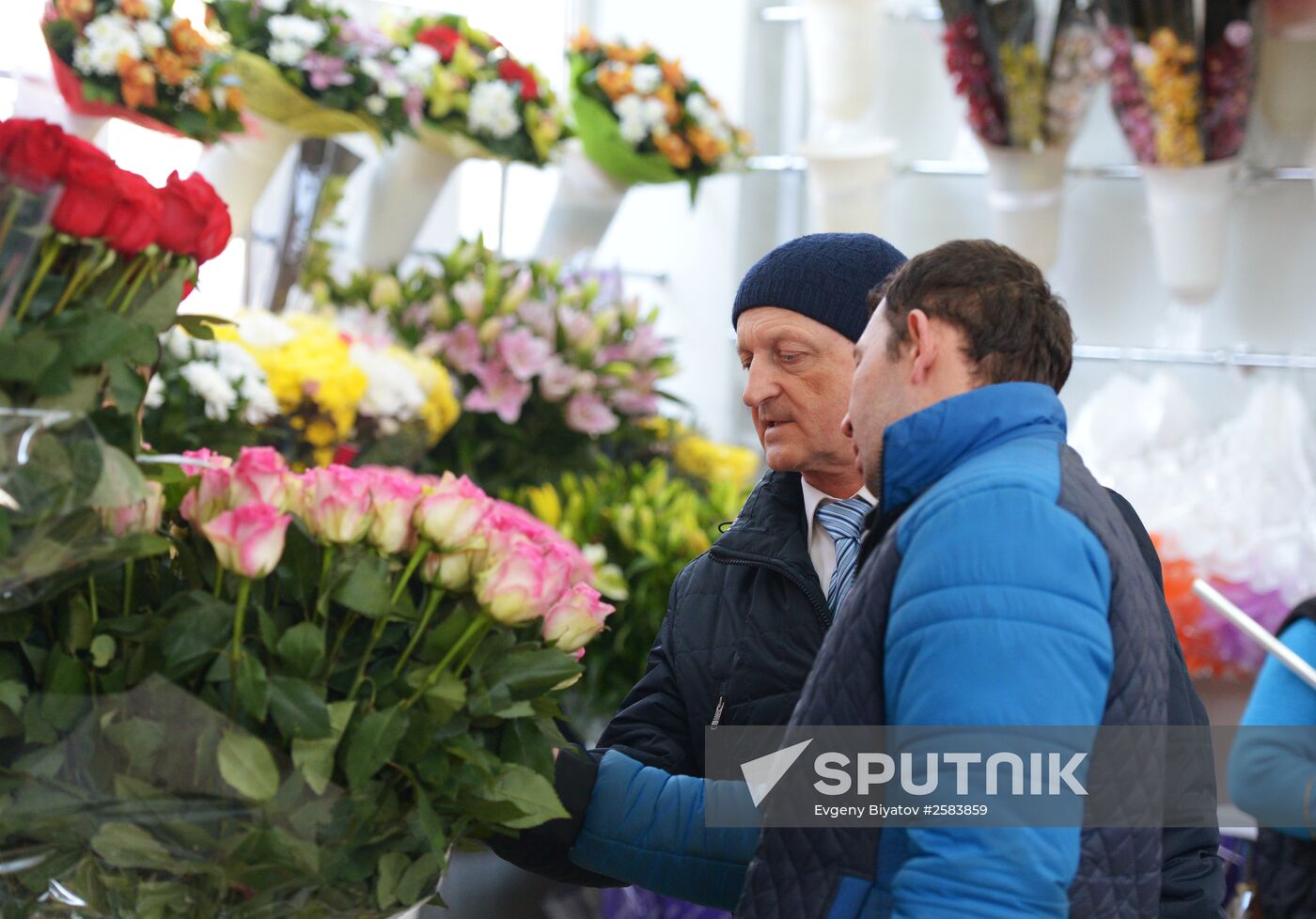 Selling flowers on eve of March 8