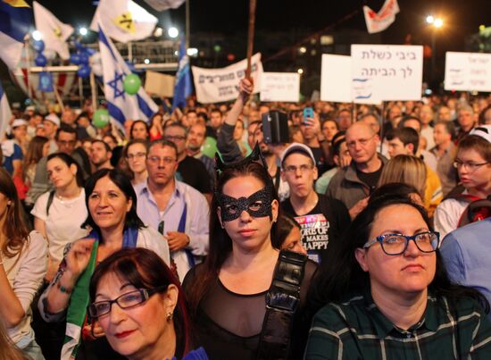 Rally against current political regime in Tel Aviv