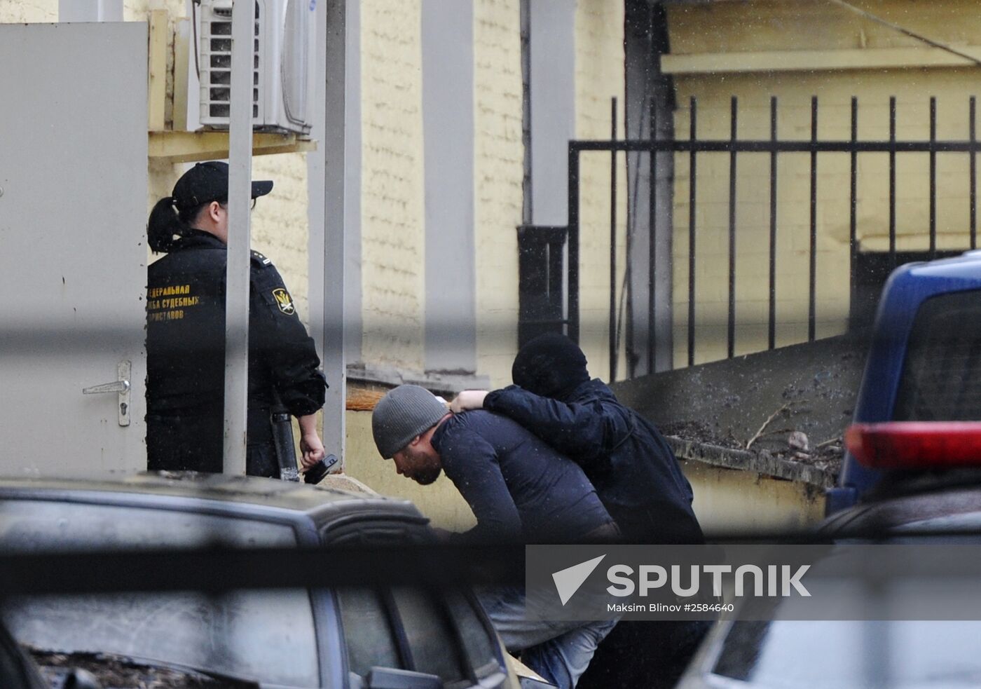 Individuals suspected of murdering Boris Nemtsov delivered to Basmanny Court