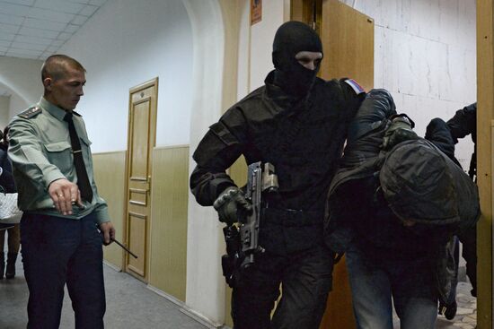 Suspects in murder of Boris Nemtsov delivered to Basmanny Court