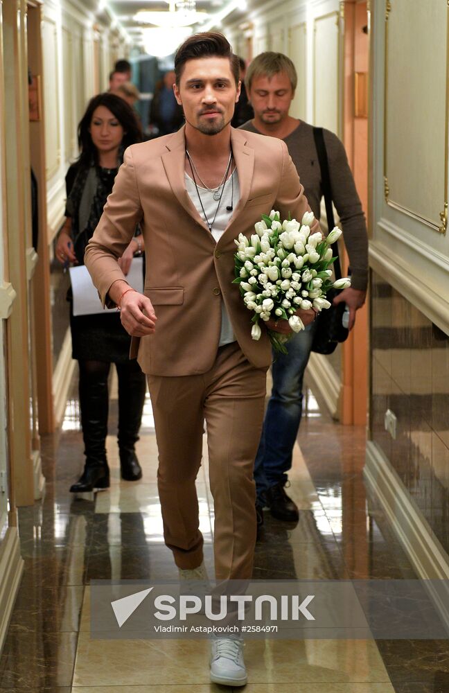 Valentin Yudashkin's show