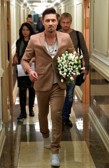 Valentin Yudashkin's show