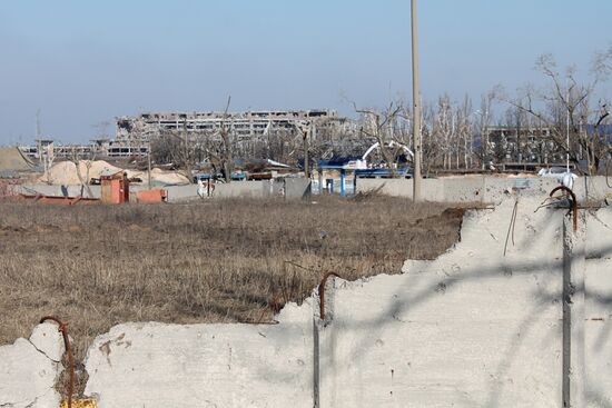 Destroyed area near Donetsk Airport