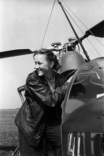Helicopter pilot TAtyana Russiyan