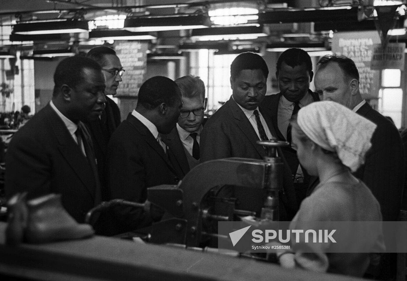 Delegation from the Republic of Togo visits Leningrad