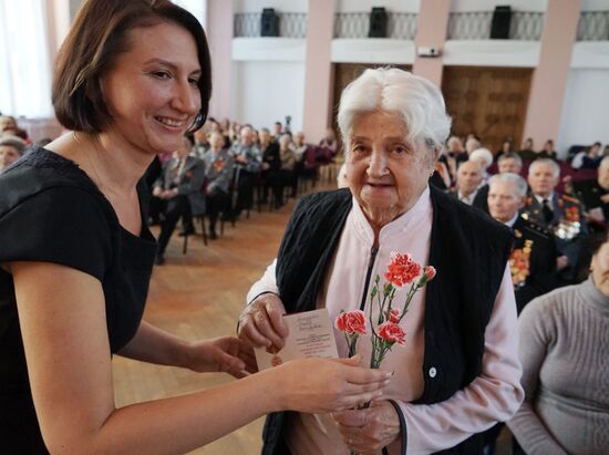 Awarding war veterans and home front workers in the run-up to 70th Victory Day anniversary