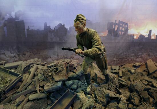 "Battle for Berlin. Banner bearing heroes" 3D panorama at Lenexpo