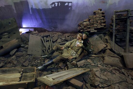 "Battle for Berlin. Banner bearing heroes" 3D panorama at Lenexpo