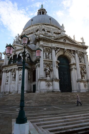 Cities of the world. Venice