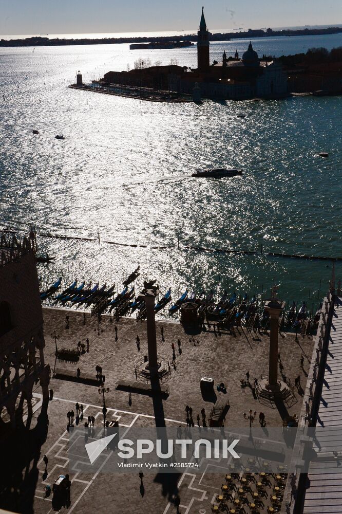 Cities of the world. Venice