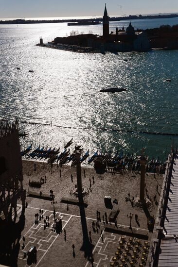 Cities of the world. Venice
