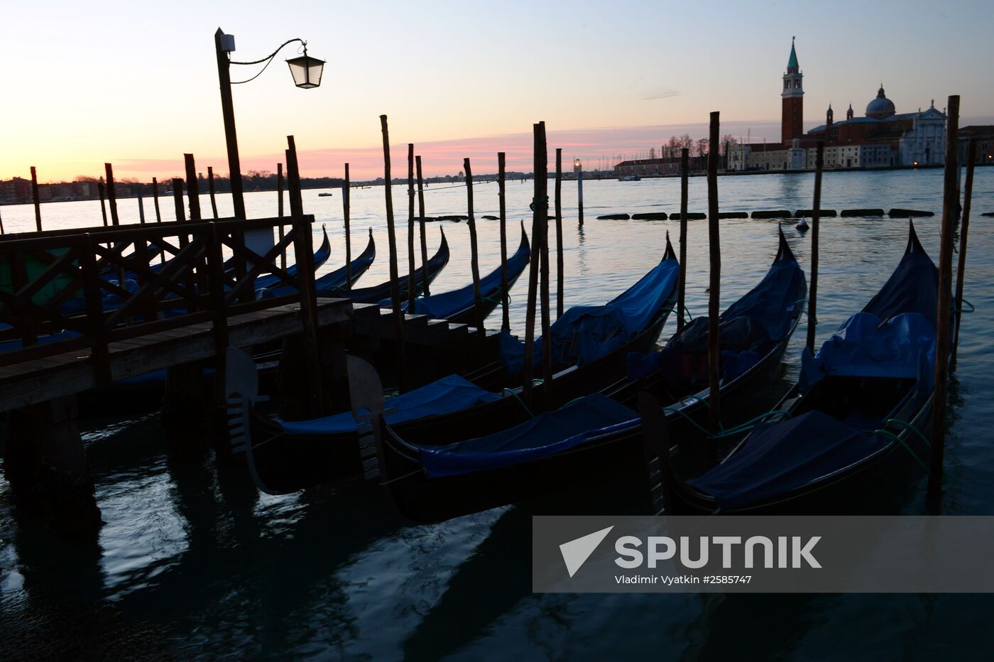 Cities of the world. Venice