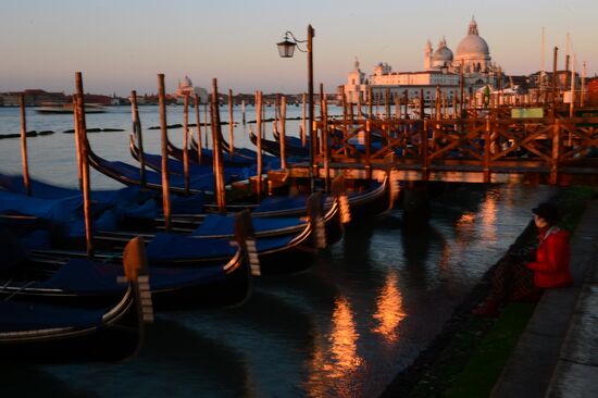 Cities of the world. Venice