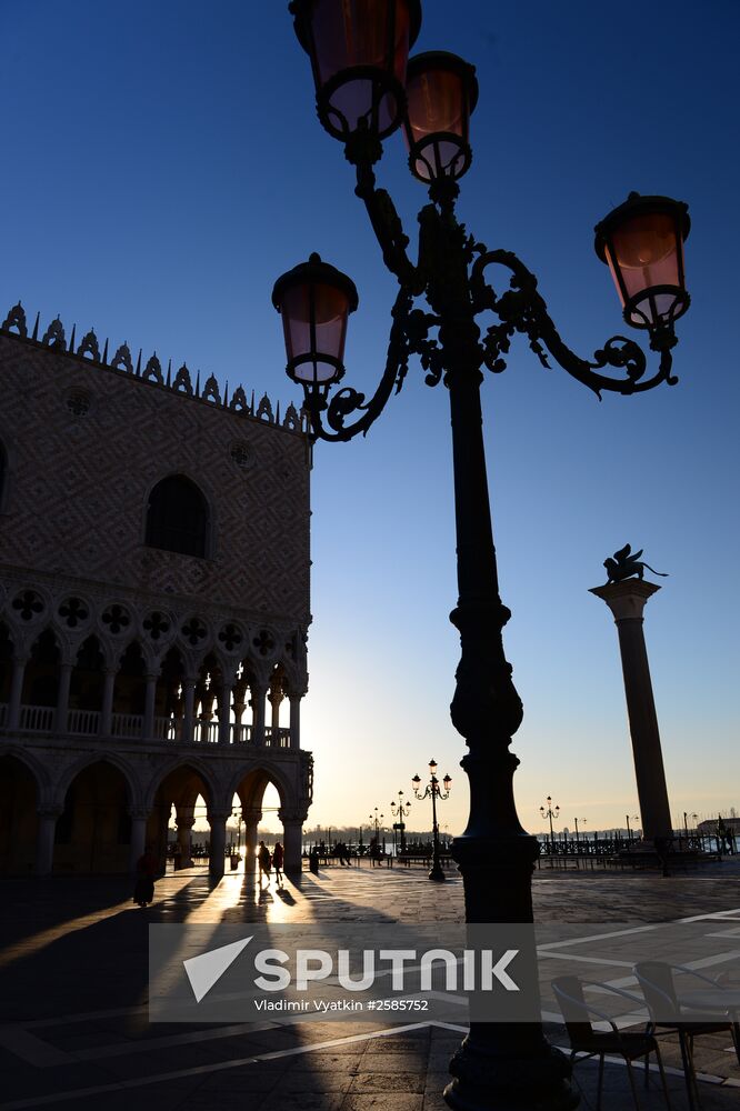 Cities of the world. Venice