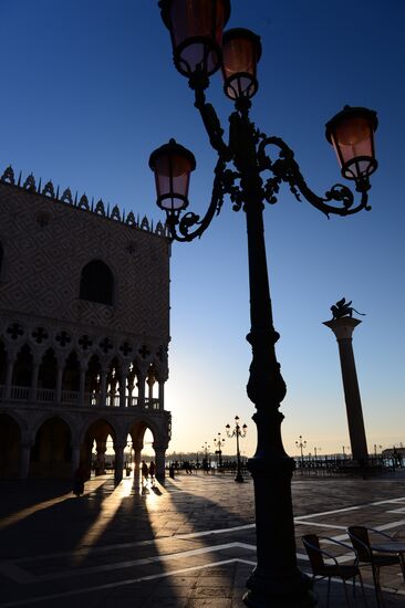 Cities of the world. Venice