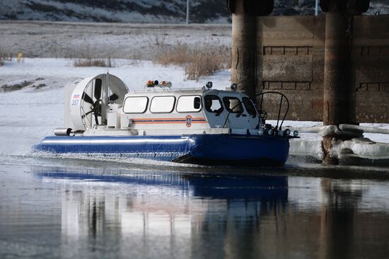 Emergency Situations Ministry ice rescue drills