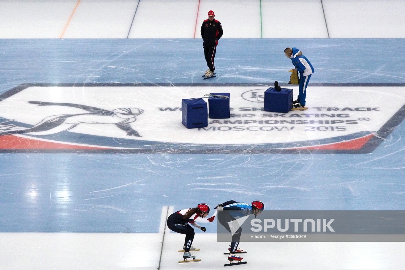 World Short Track Speed Skating Championships 2015 in Moscow. Training