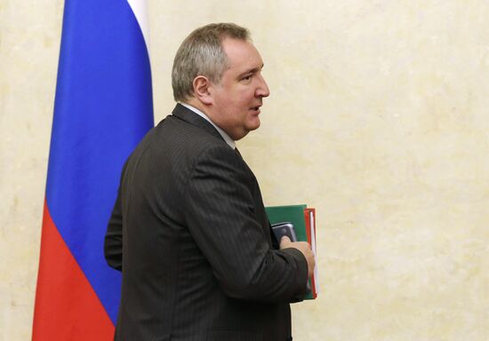 Prime Minister Dmitry Medvedev holds Government meeting
