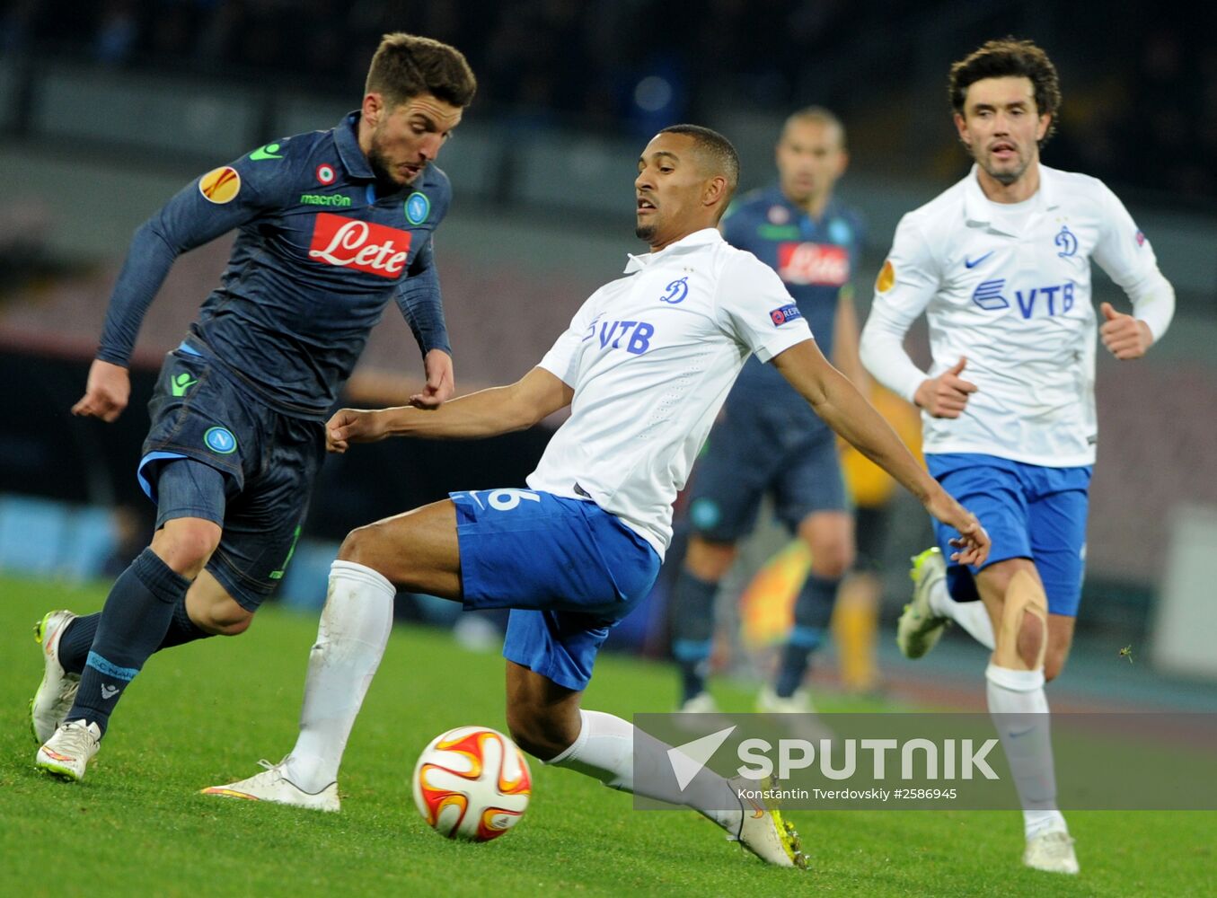 Football. Europa League. Napoli vs Dynamo