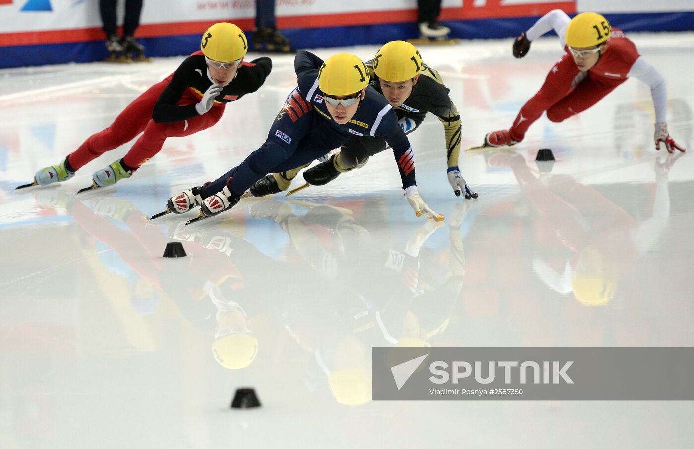 World Short Track Speed Skating Championships. Day One