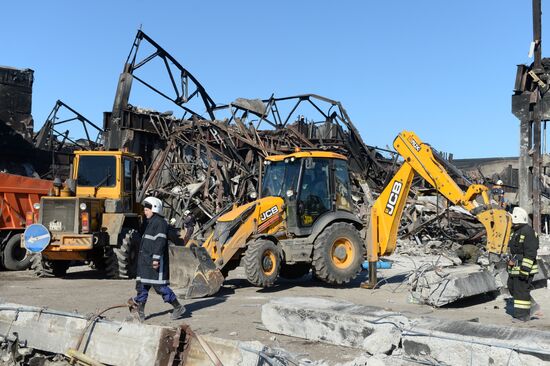 Wreckages removed at fire site in Admiral trade center in Kazan