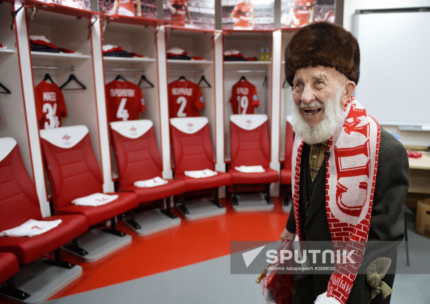 FC Spartak oldest fan visits the club's stadium
