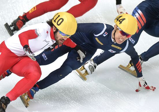 World Short Track Speed Skating Championships. Day Three