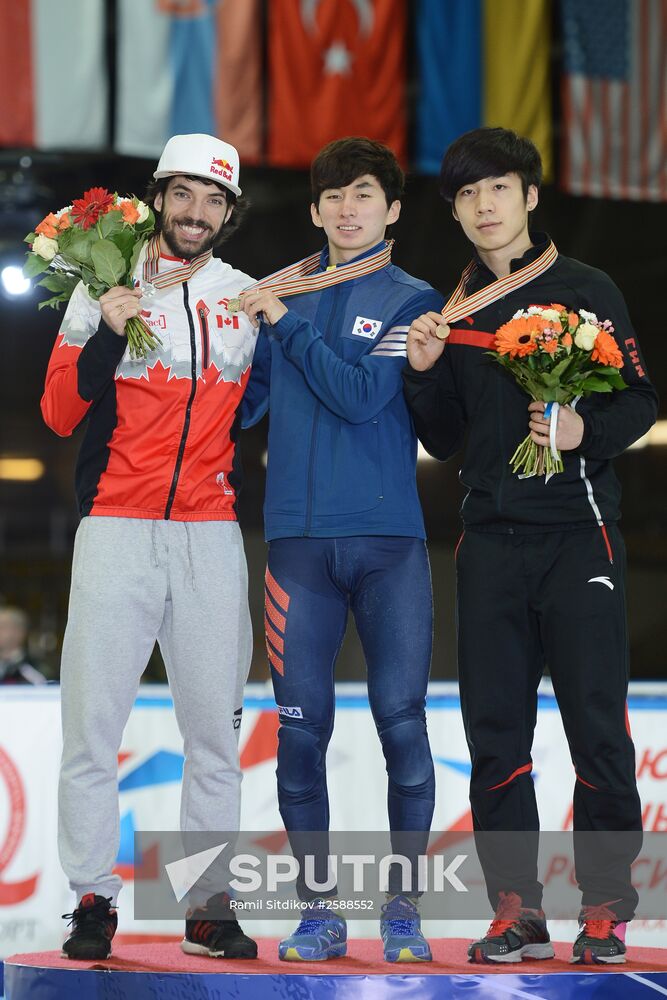 World Short Track Speed Skating Championships. Day Three