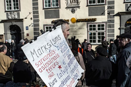 March to commemorate Latvian Legion of the Waffen-SS in Riga