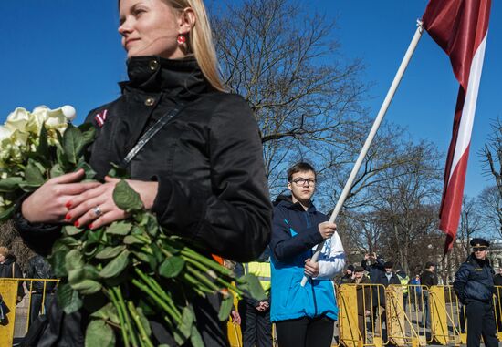 March to commemorate Latvian Legion of the Waffen-SS in Riga