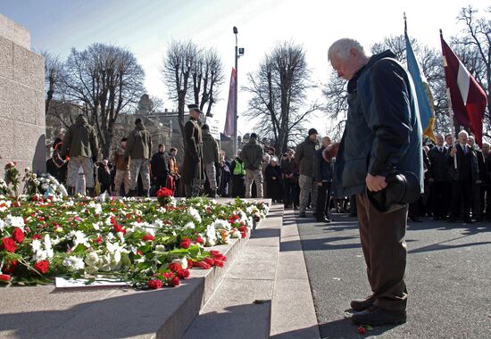March to commemorate Latvian Legion of the Waffen-SS in Riga