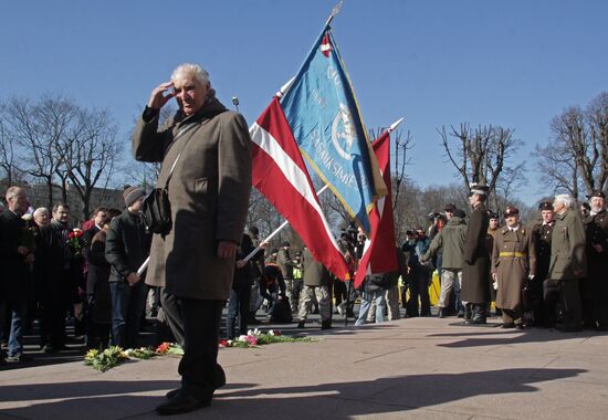 March to commemorate Latvian Legion of the Waffen-SS in Riga