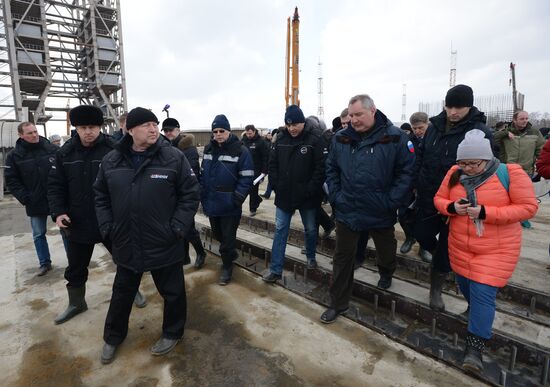 Dmitry Rogozin visits the Vostochny space center in the Amur Region