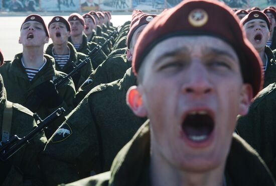 Russian Interior Ministry troops practice marching skills for Victory Day Parade