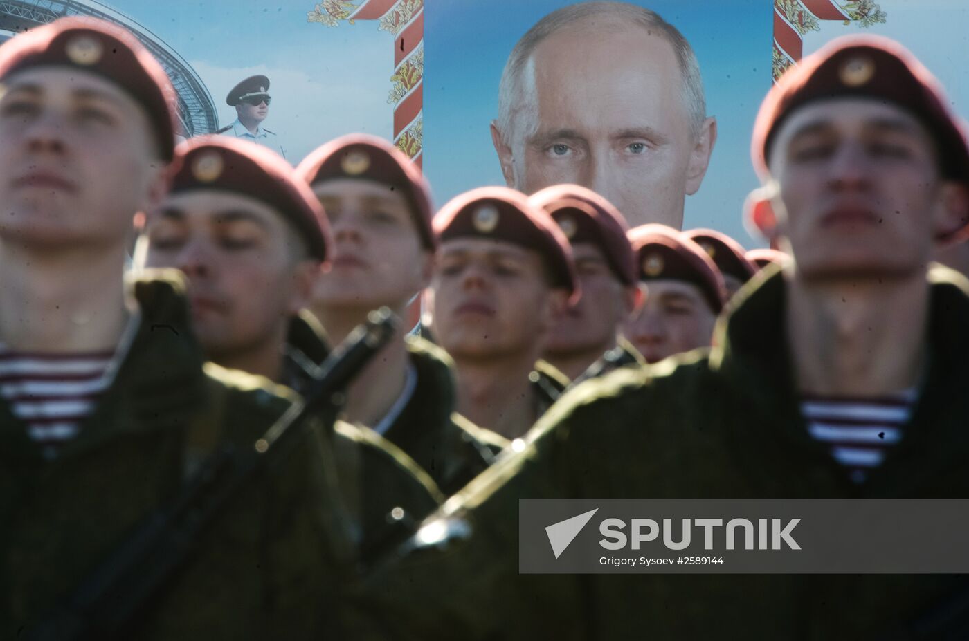 Soldiers of the Dzerzhinsky Division train for Victory Day parade