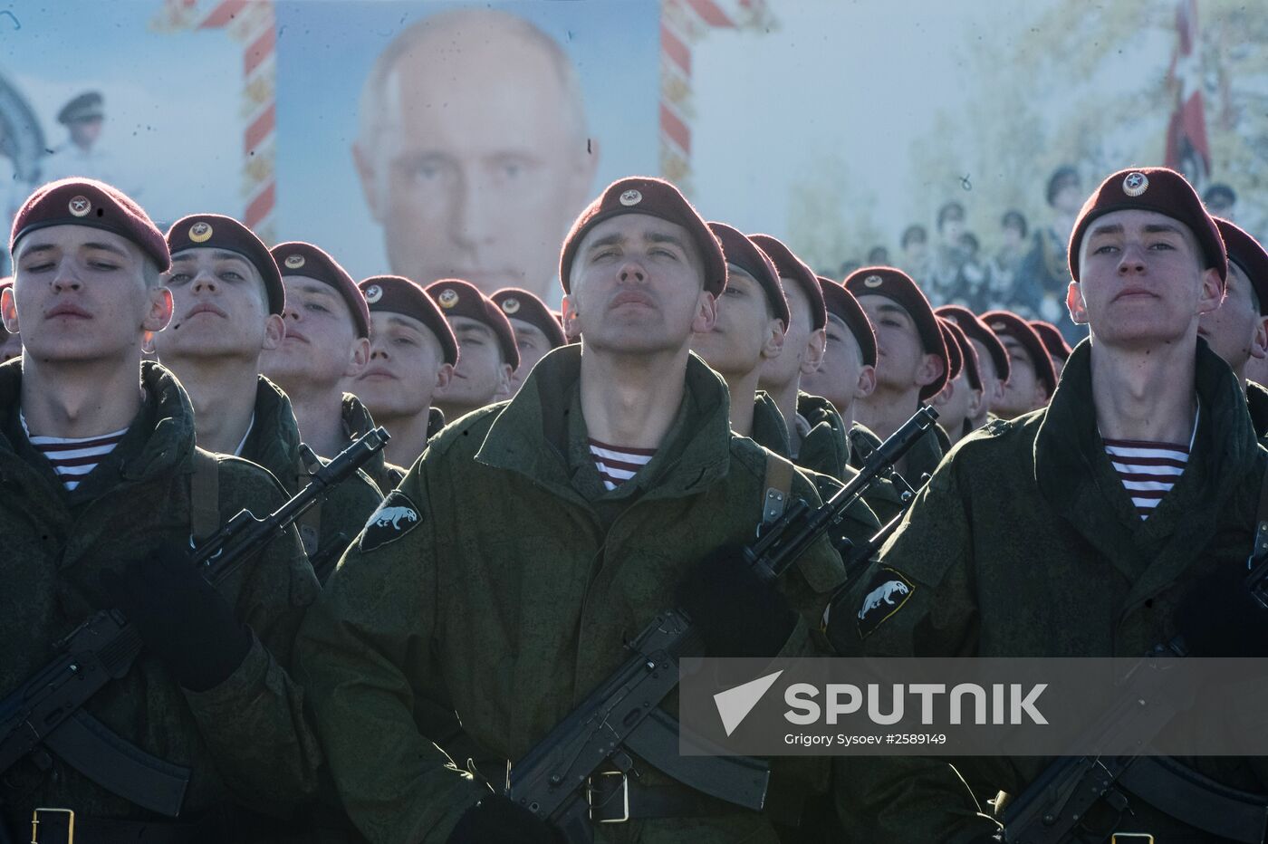 Soldiers of the Dzerzhinsky Division train for Victory Day parade