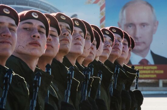 Soldiers of the Dzerzhinsky Division train for Victory Day parade