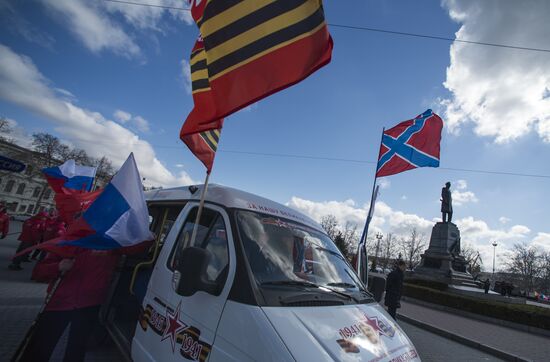 The auto rally "Our Great Victory" roars off in Sevastopol